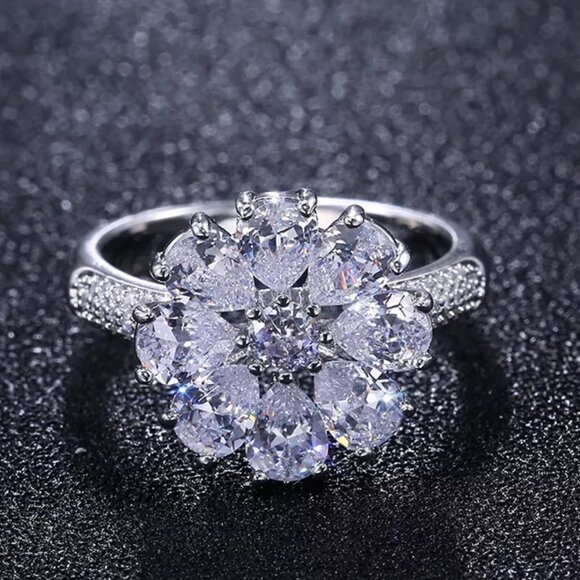 🎊 925 Silver Plated Beautiful White Flower CZ Wedding Ring, FB16FA1132 - Picture 3 of 10